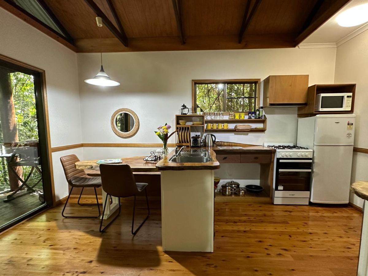 Crater Lakes Rainforest Cottages Yungaburra Εξωτερικό φωτογραφία