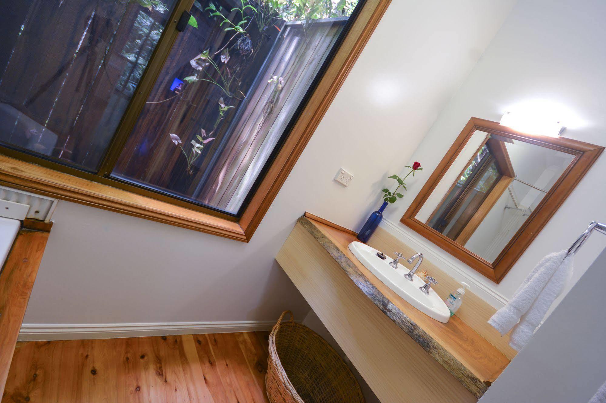 Crater Lakes Rainforest Cottages Yungaburra Εξωτερικό φωτογραφία